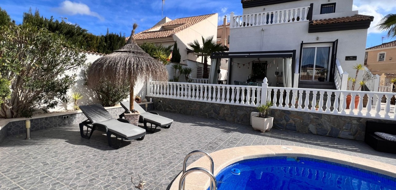 Sale - Detached Villa -
Benijofar
