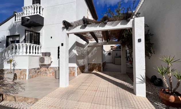 Sale - Detached Villa -
Benijofar