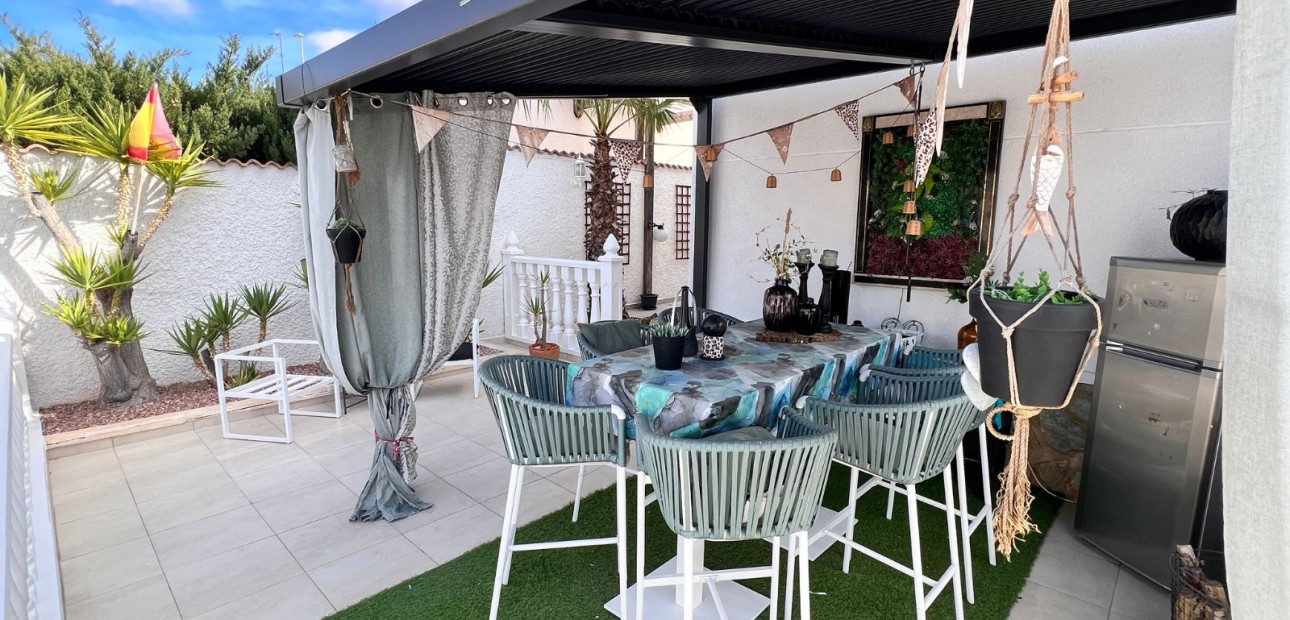 Sale - Detached Villa -
Benijofar