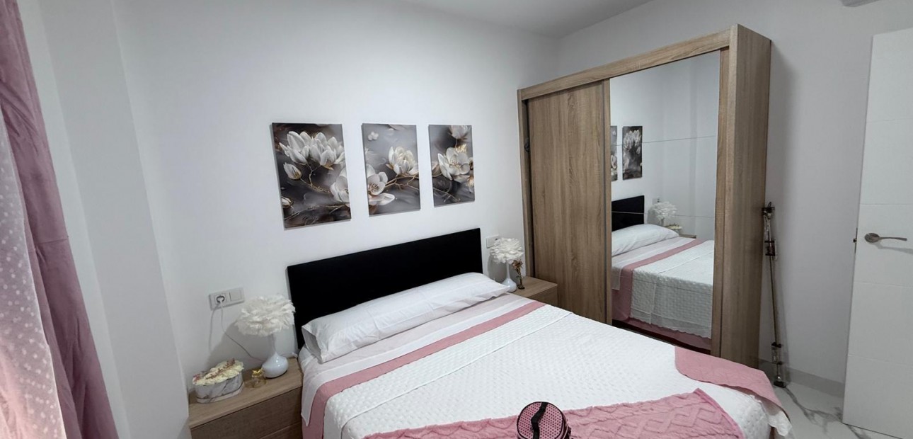 Herverkoop - Appartement / flat -
Torrevieja - Centro