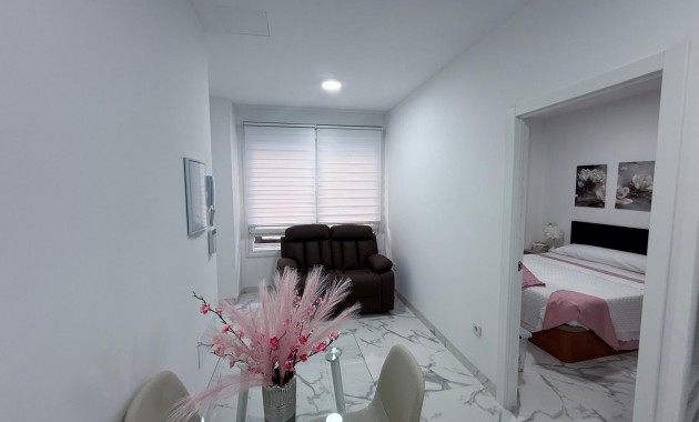 Herverkoop - Appartement / flat -
Torrevieja - Centro