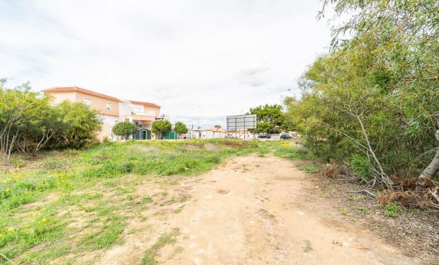 Herverkoop - Perceel / Grond -
Torrevieja - Los balcones