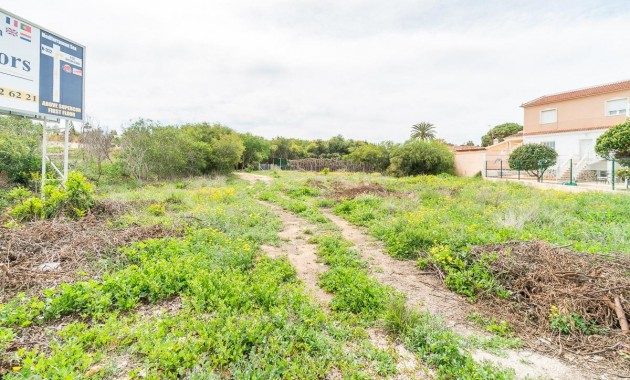 Herverkoop - Perceel / Grond -
Torrevieja - Los balcones