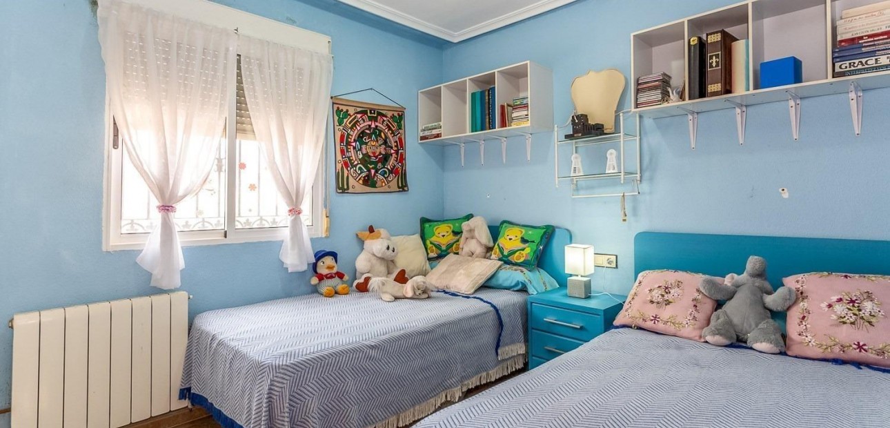 Sale - Villa -
Orihuela Costa - La Florida
