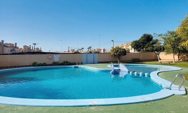 Sale - Villa -
Orihuela Costa - La Florida