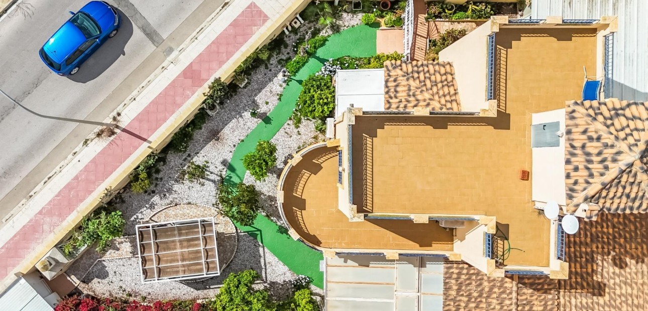 Sale - Villa -
Orihuela Costa - La Florida