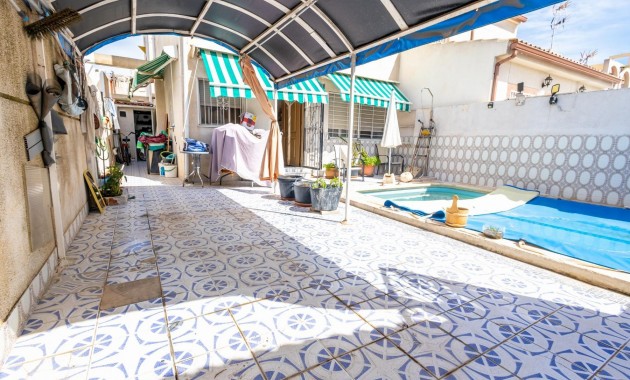 Herverkoop - Villa -
Orihuela - La Aparecida