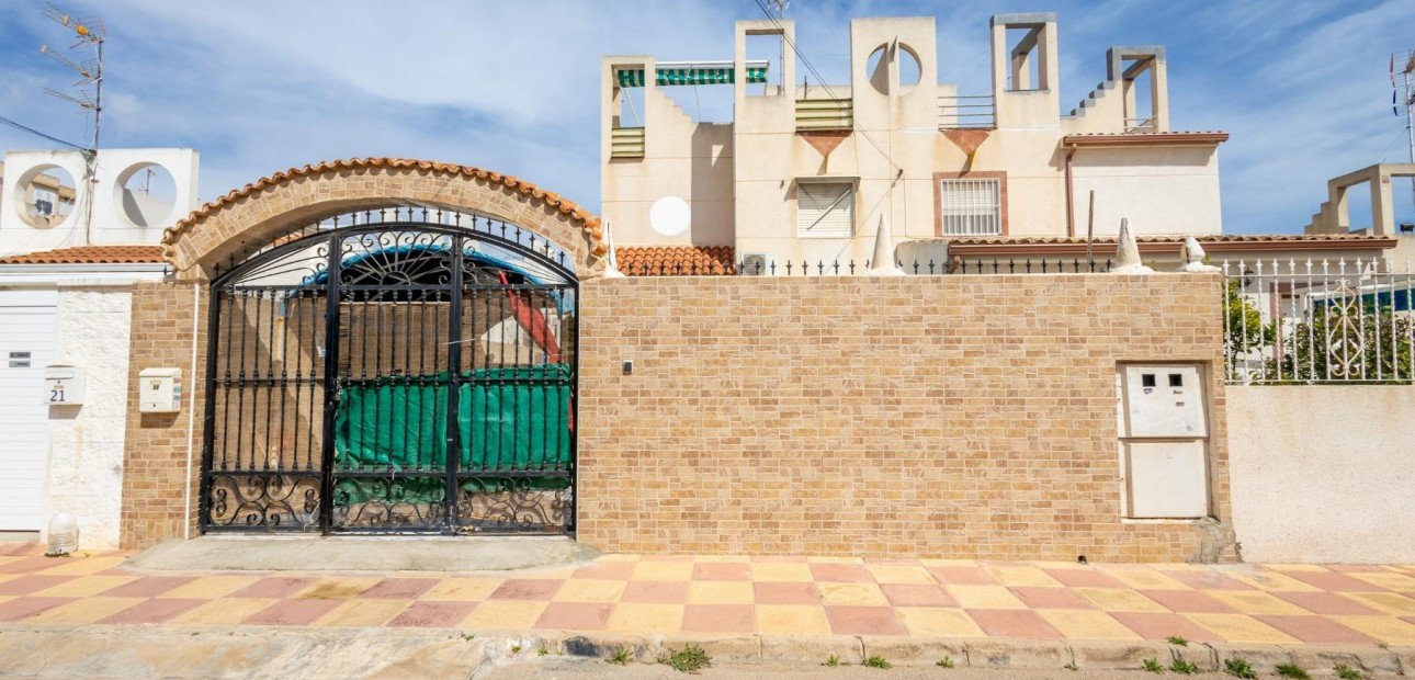 Herverkoop - Villa -
Orihuela - La Aparecida