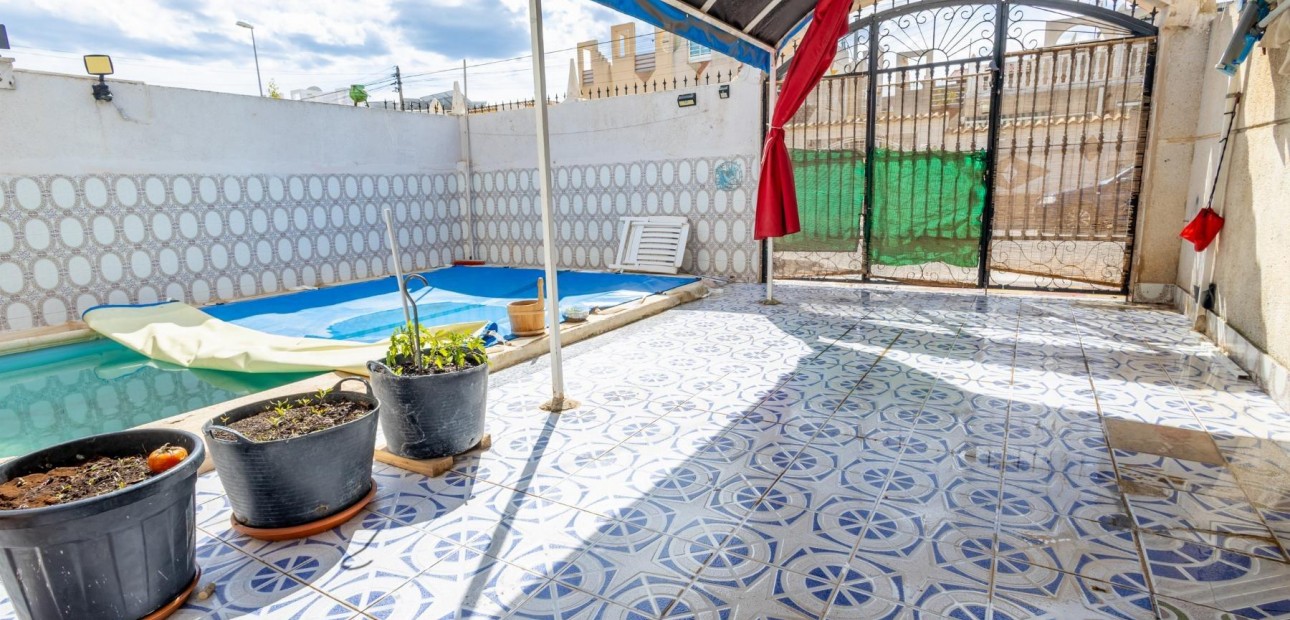 Herverkoop - Villa -
Orihuela - La Aparecida