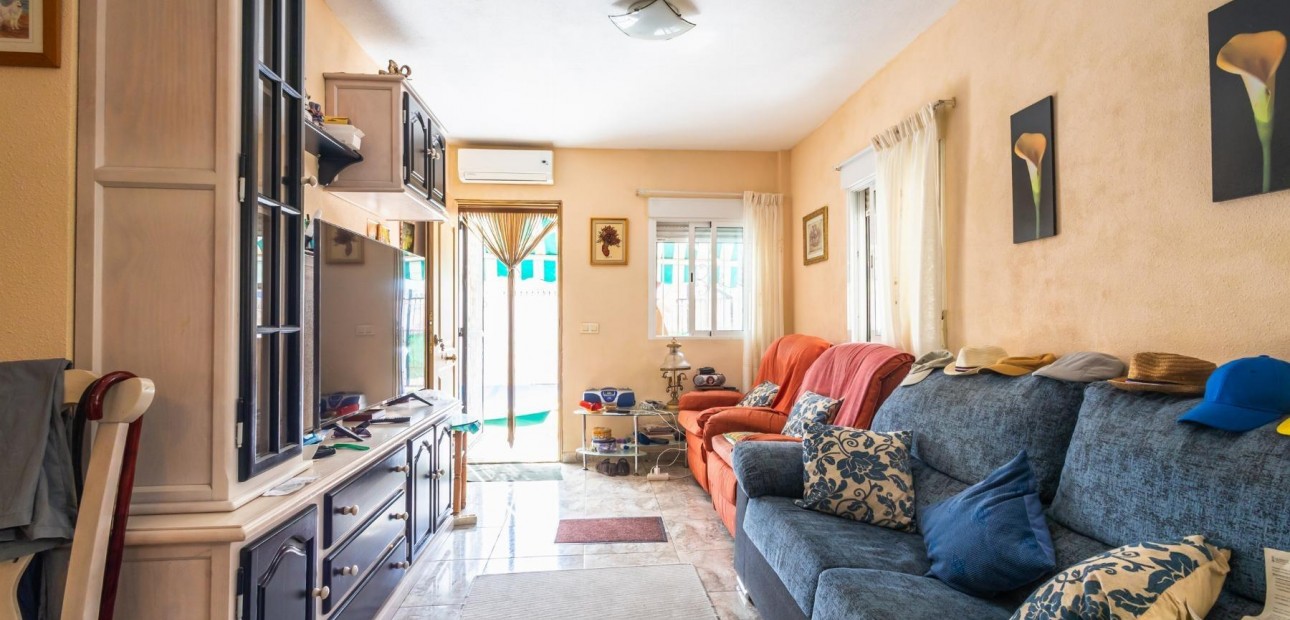 Herverkoop - Villa -
Orihuela - La Aparecida