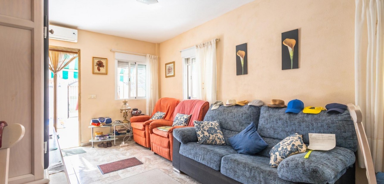 Herverkoop - Villa -
Orihuela - La Aparecida