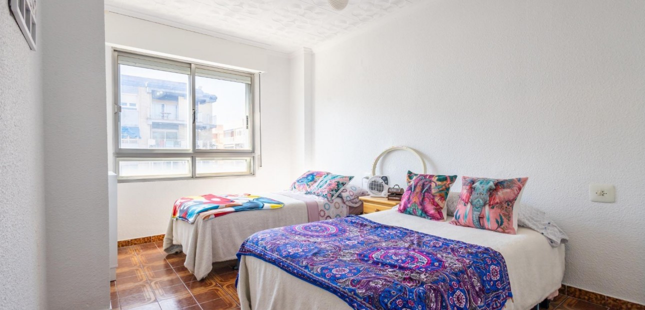 Sale - Apartment / flat -
Torrevieja - torrevieja