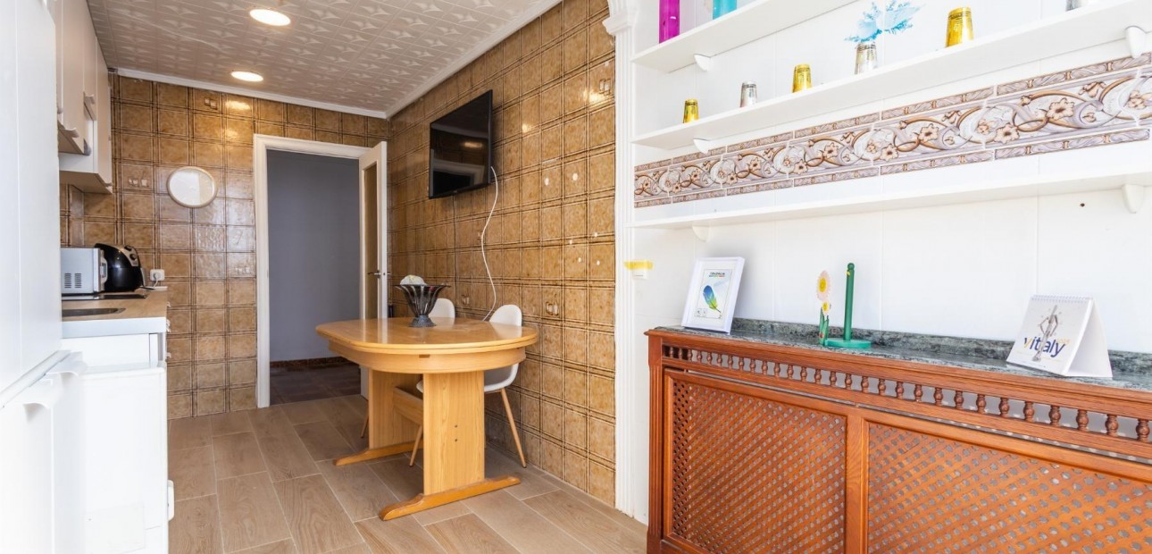 Sale - Apartment / flat -
Torrevieja - torrevieja