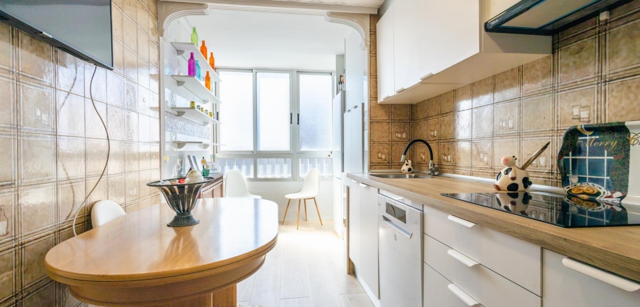 Sale - Apartment / flat -
Torrevieja - torrevieja