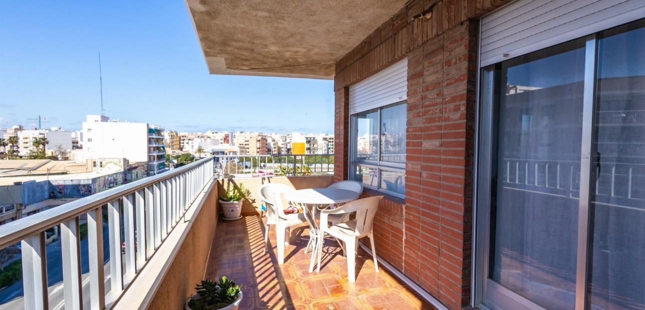Sale - Apartment / flat -
Torrevieja - torrevieja