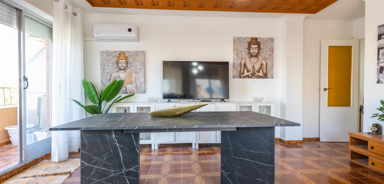 Sale - Apartment / flat -
Torrevieja - torrevieja