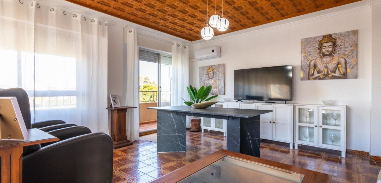 Sale - Apartment / flat -
Torrevieja - torrevieja