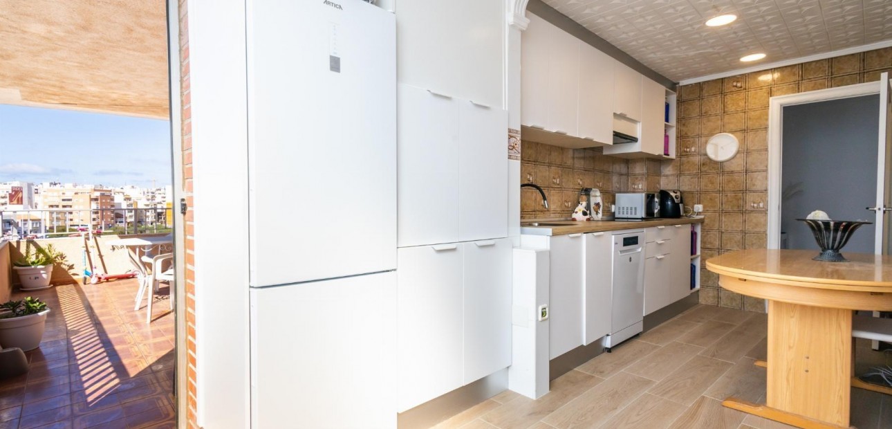 Sale - Apartment / flat -
Torrevieja - torrevieja