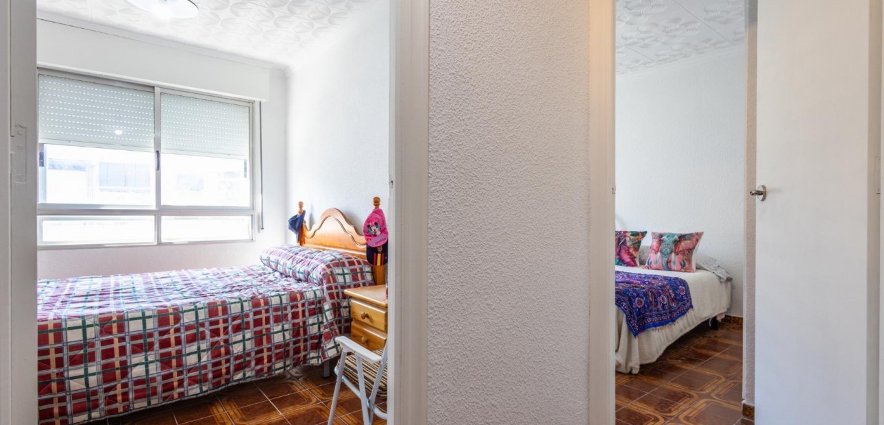 Sale - Apartment / flat -
Torrevieja - torrevieja