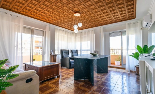 Sale - Apartment / flat -
Torrevieja - torrevieja