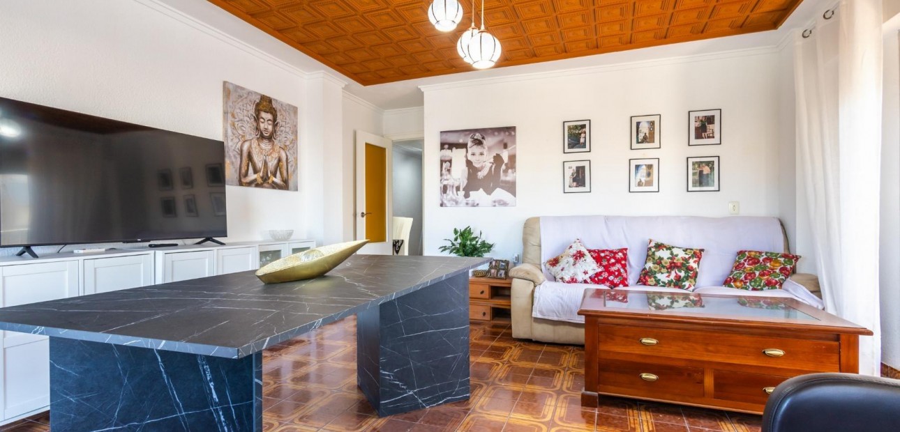 Sale - Apartment / flat -
Torrevieja - torrevieja