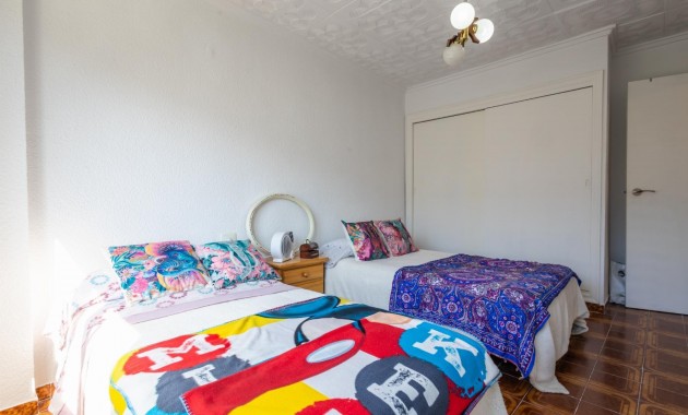 Sale - Apartment / flat -
Torrevieja - torrevieja