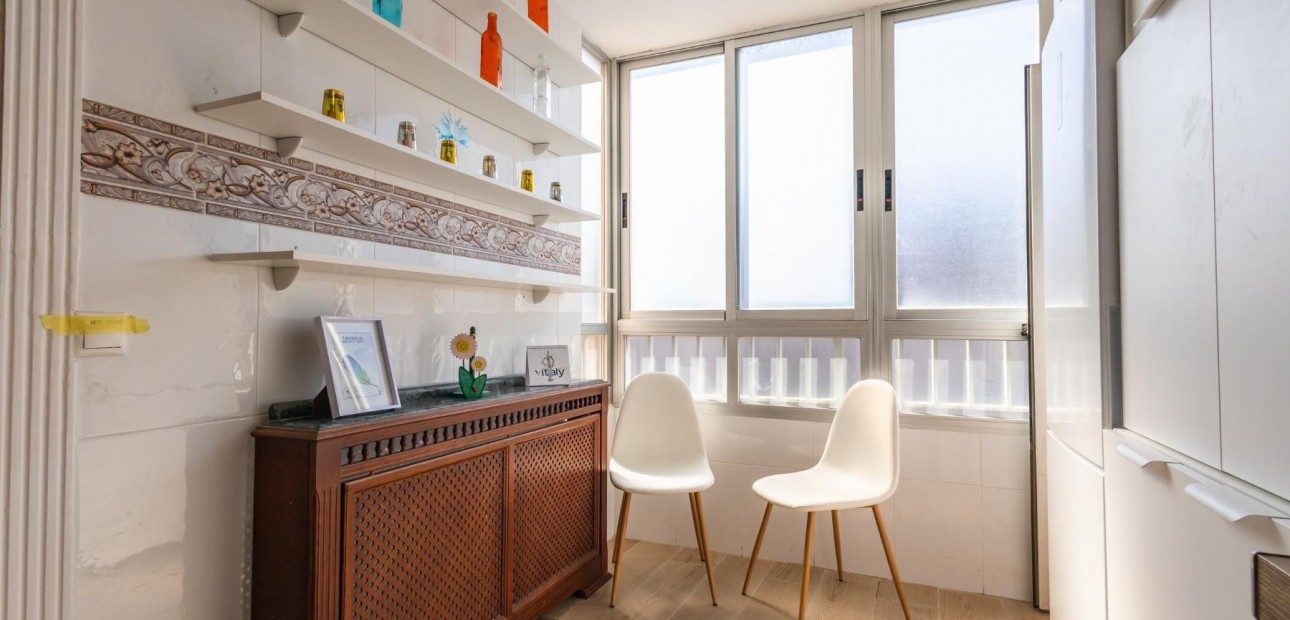 Sale - Apartment / flat -
Torrevieja - torrevieja
