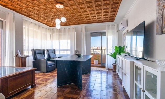 Sale - Apartment / flat -
Torrevieja - torrevieja