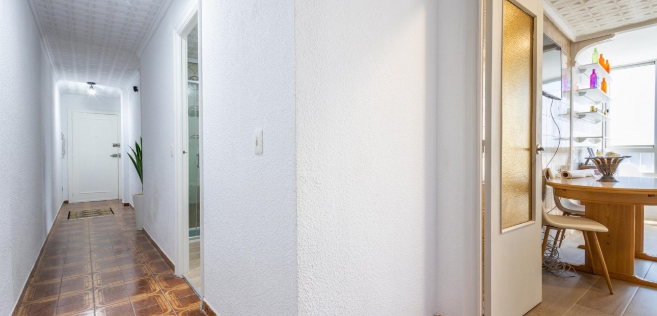 Sale - Apartment / flat -
Torrevieja - torrevieja
