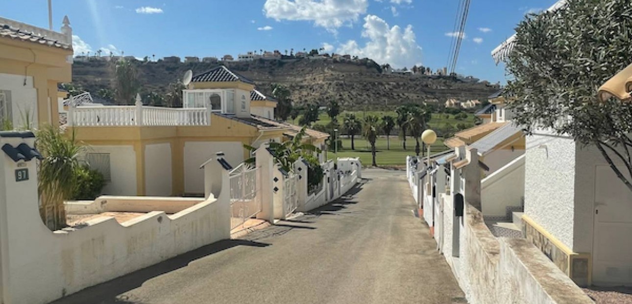 Herverkoop - Villa -
Ciudad Quesada