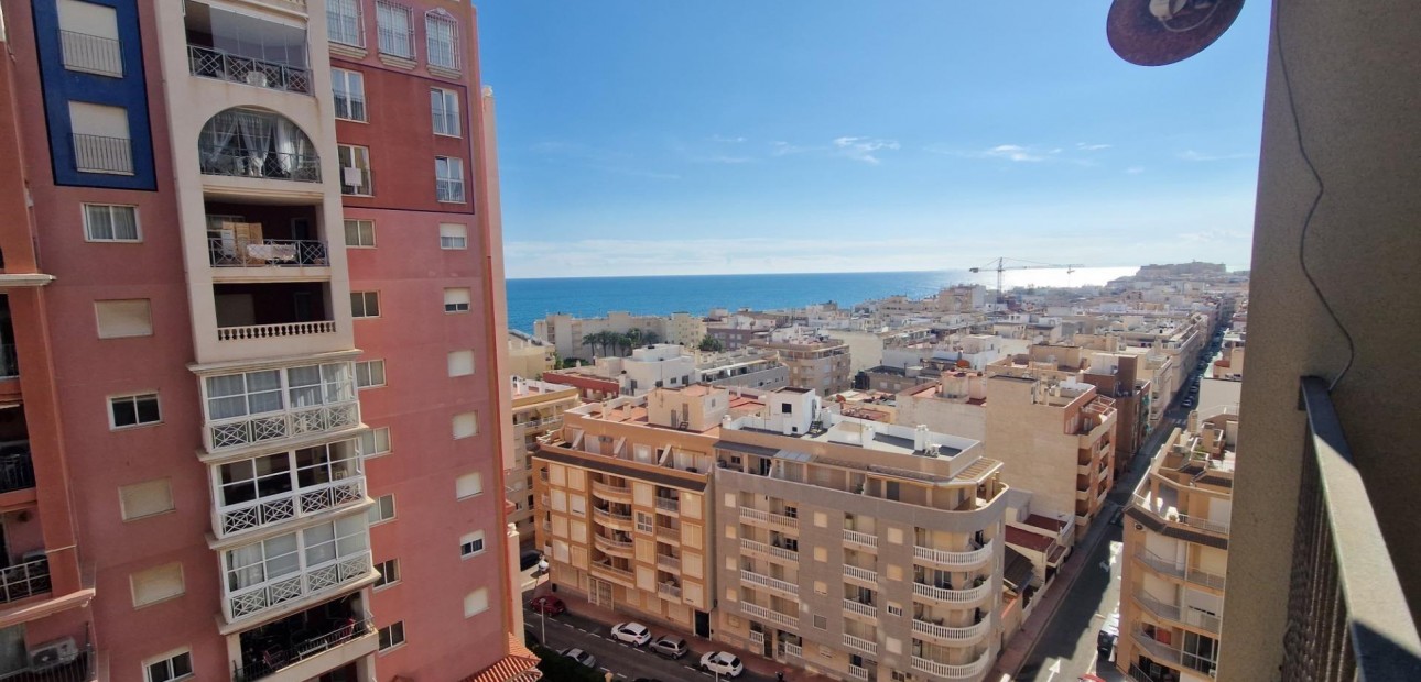 Sale - Apartment / flat -
Torrevieja - Los Frutales