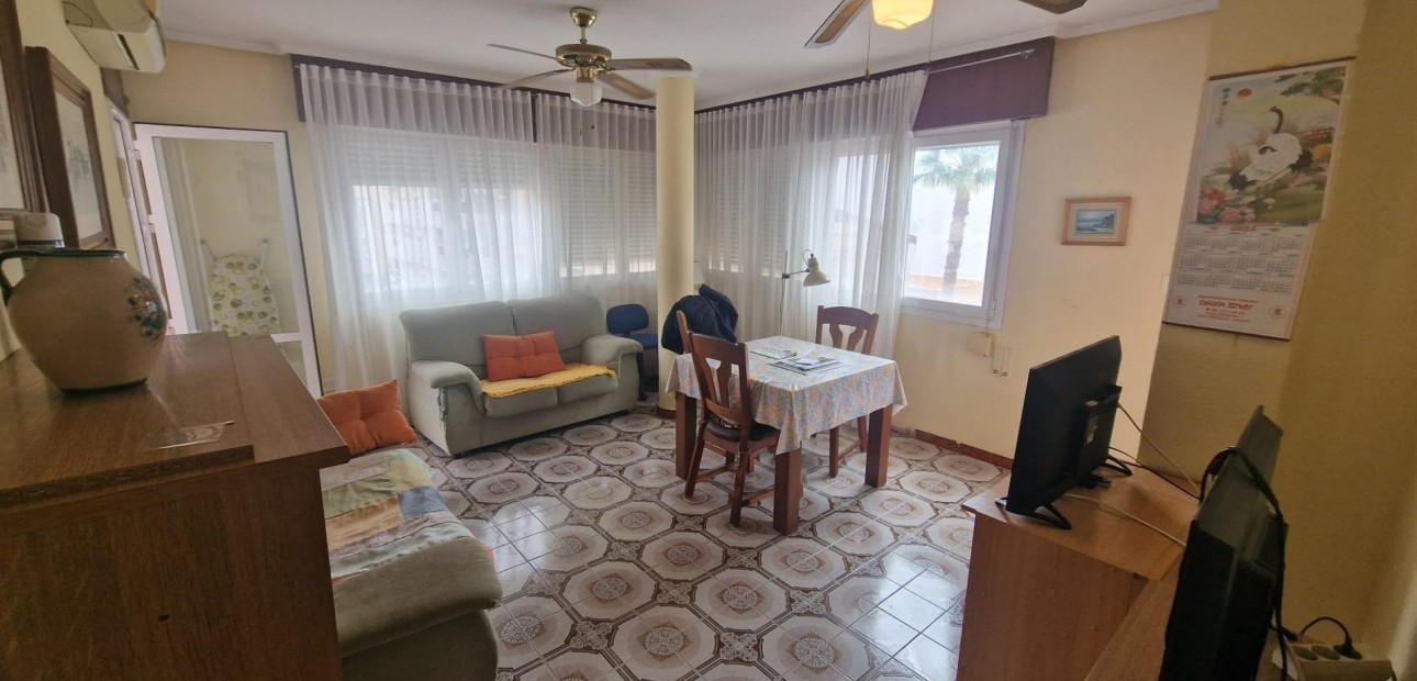 Sale - Apartment / flat -
Torrevieja - torrevieja