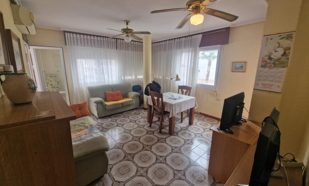 Sale - Apartment / flat -
Torrevieja - torrevieja
