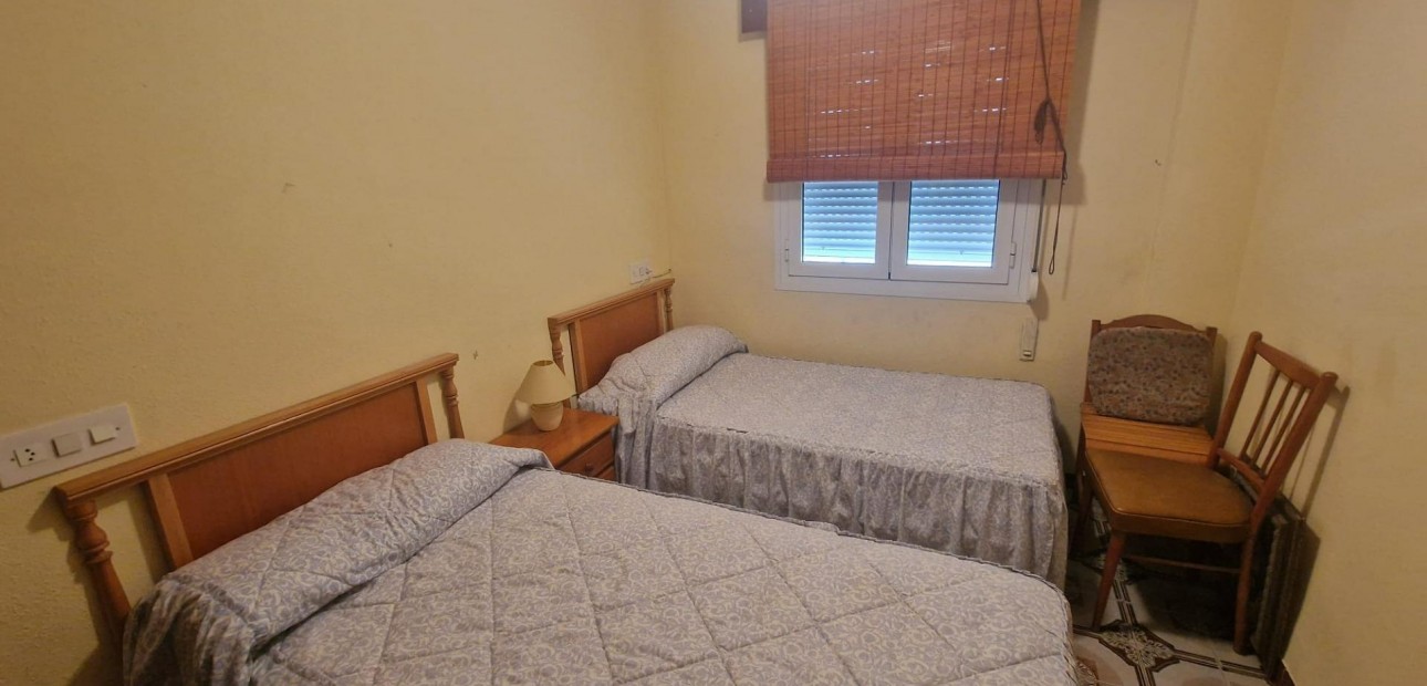 Sale - Apartment / flat -
Torrevieja - torrevieja