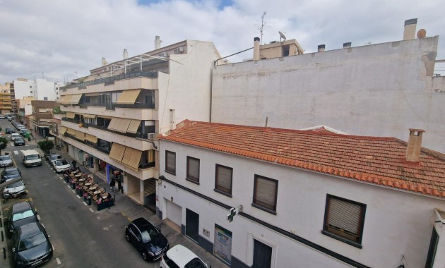 Sale - Apartment / flat -
Torrevieja - torrevieja