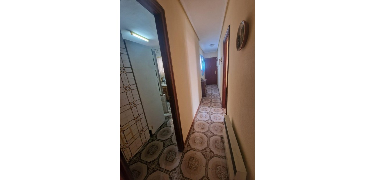 Sale - Apartment / flat -
Torrevieja - torrevieja