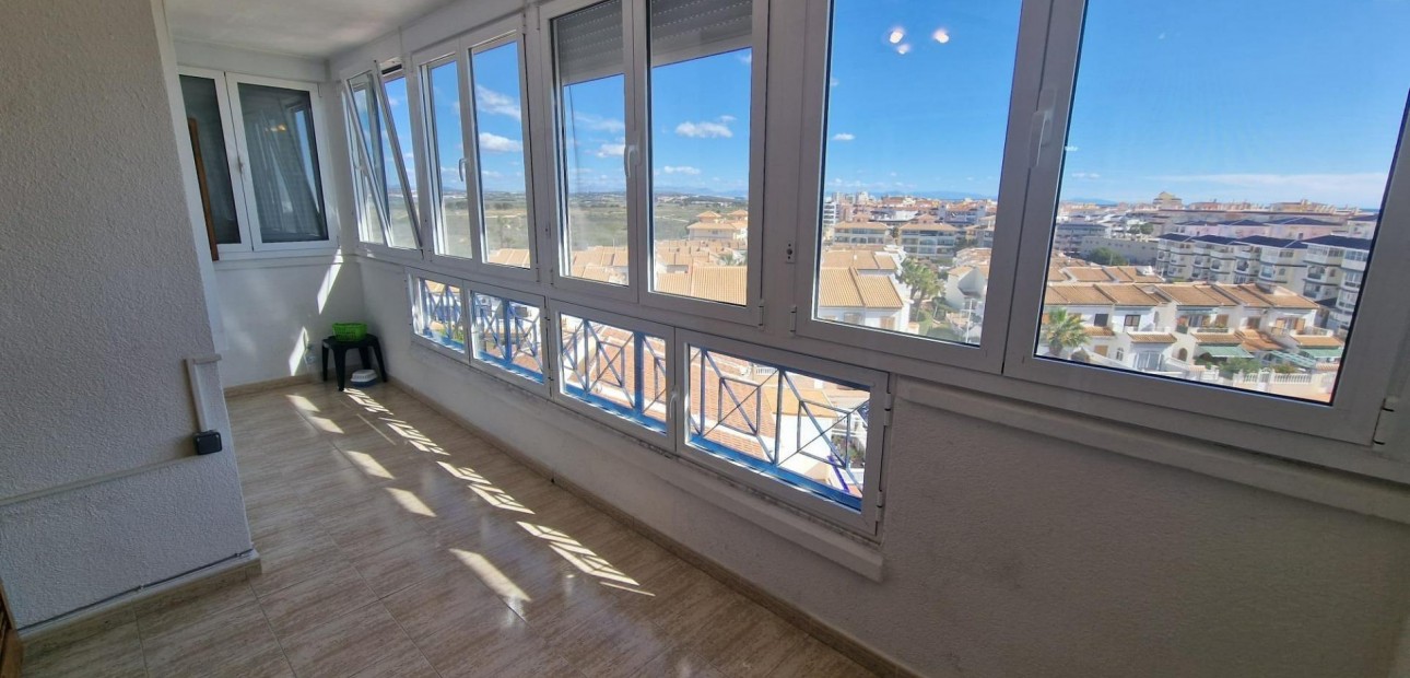 Sale - Apartment / flat -
Torrevieja - La Mata