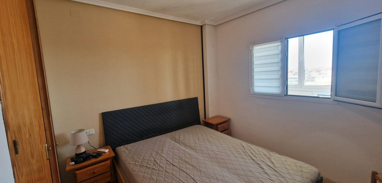 Sale - Apartment / flat -
Torrevieja - La Mata