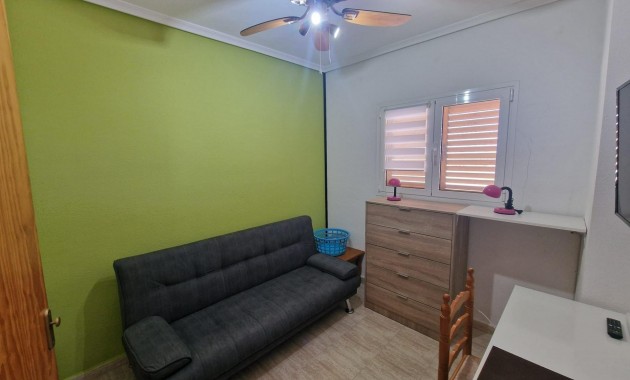 Sale - Apartment / flat -
Torrevieja - La Mata