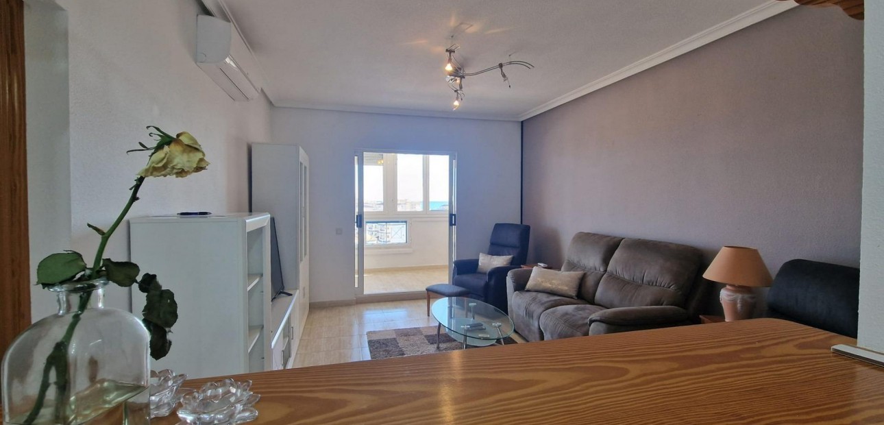 Sale - Apartment / flat -
Torrevieja - La Mata