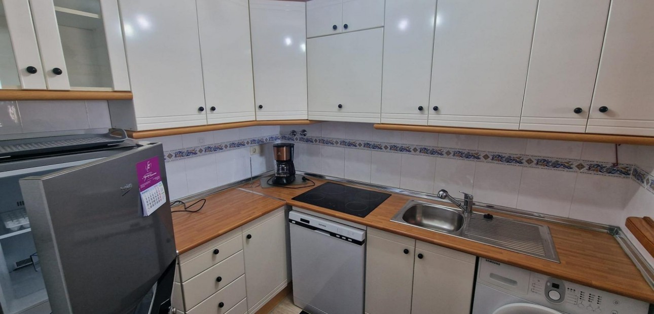 Sale - Apartment / flat -
Torrevieja - La Mata