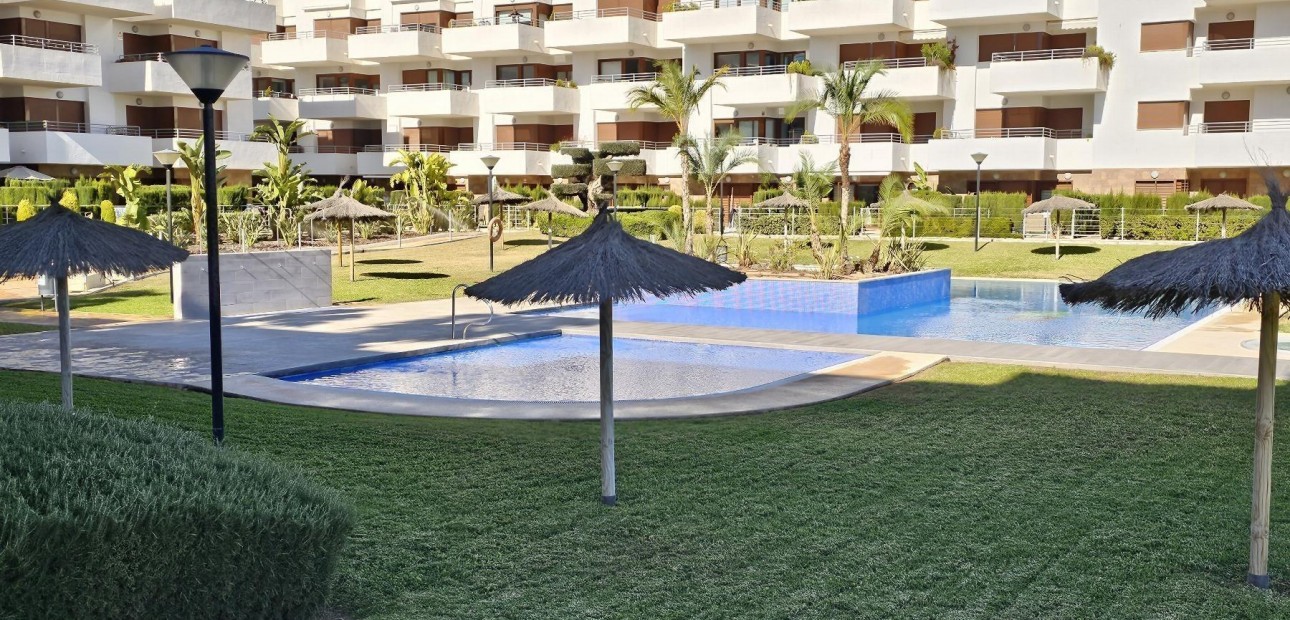 Venta - Apartamento / piso -
Torrevieja - La veleta