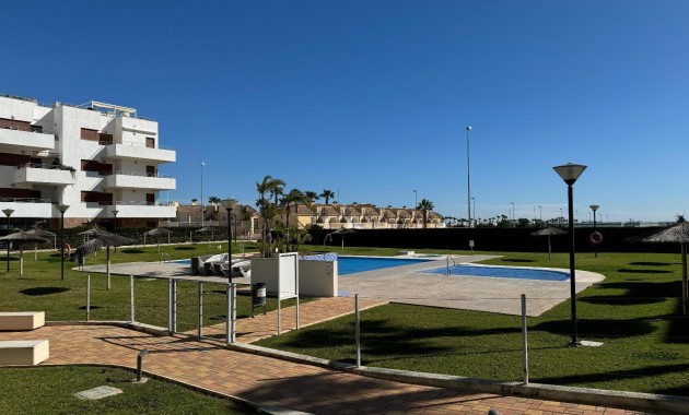 Venta - Apartamento / piso -
Torrevieja - La veleta
