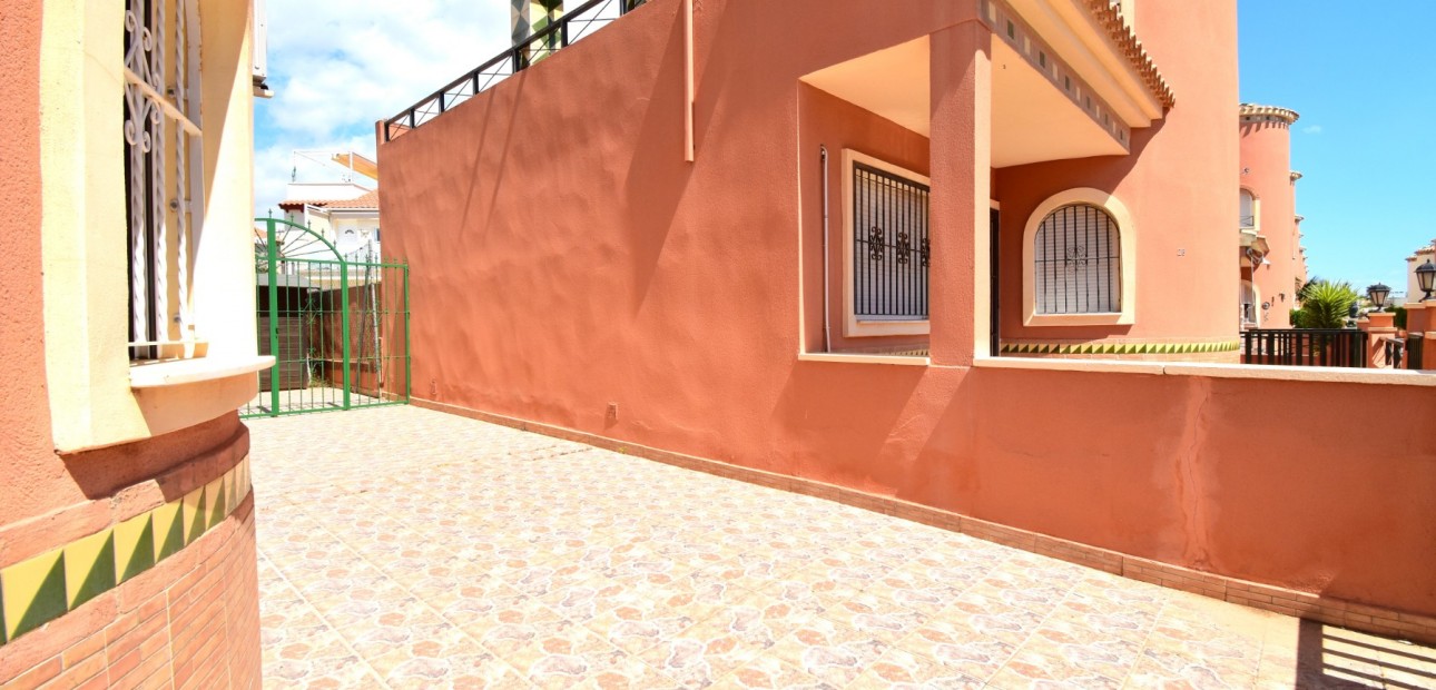 Herverkoop - Detached Villa -
Orihuela Costa - Playa Flamenca