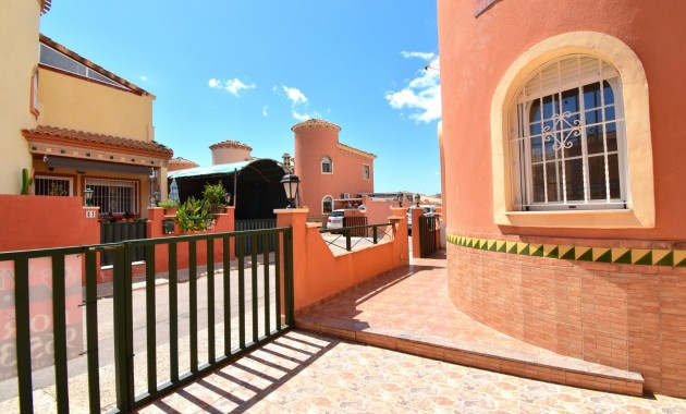 Herverkoop - Detached Villa -
Orihuela Costa - Playa Flamenca