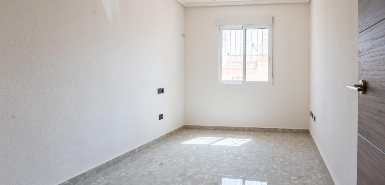 Herverkoop - Appartement / flat -
Orihuela Costa - Los Almendros-La Florida