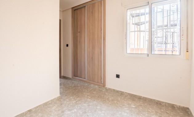 Herverkoop - Appartement / flat -
Orihuela Costa - Los Almendros-La Florida
