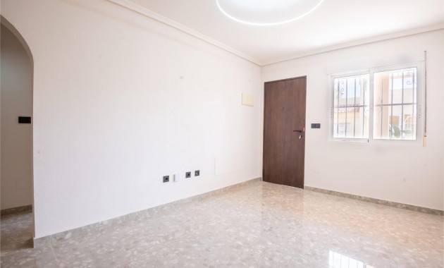 Herverkoop - Appartement / flat -
Orihuela Costa - Los Almendros-La Florida