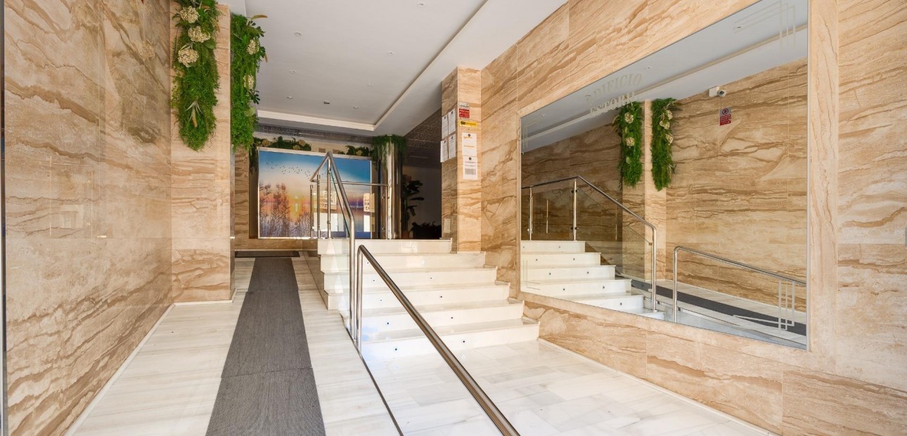 Herverkoop - Appartement / flat -
Torrevieja - torrevieja