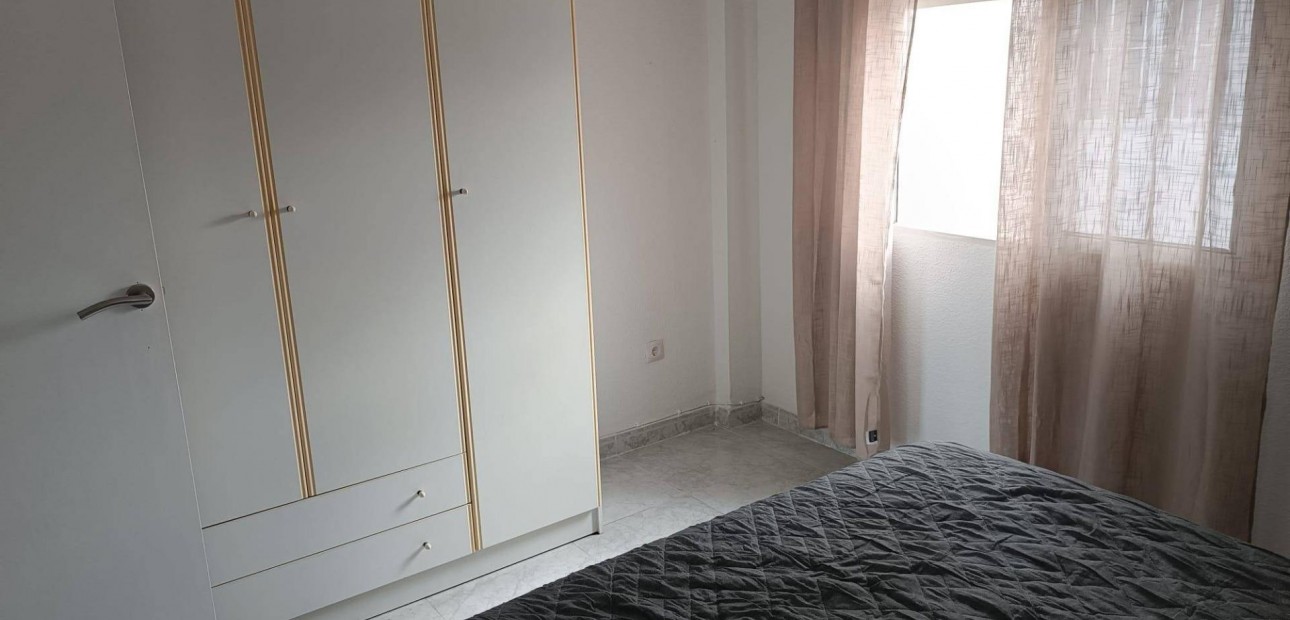 Venta - Apartamento / piso -
Torrevieja - Cabo cervera